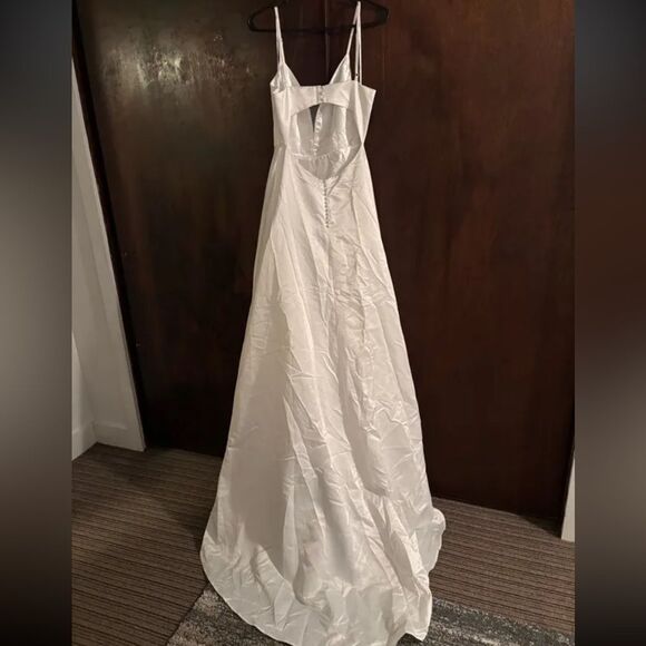 Lulus Exceptional Passion White Satin Cutout Maxi Wedding Dress W/ Pockets Sz M - Picture 6 of 8